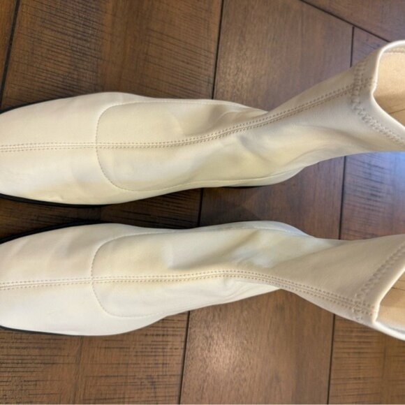 Charles & Keith Zip-Up Ankle Boots Chalk - Picture 9 of 12